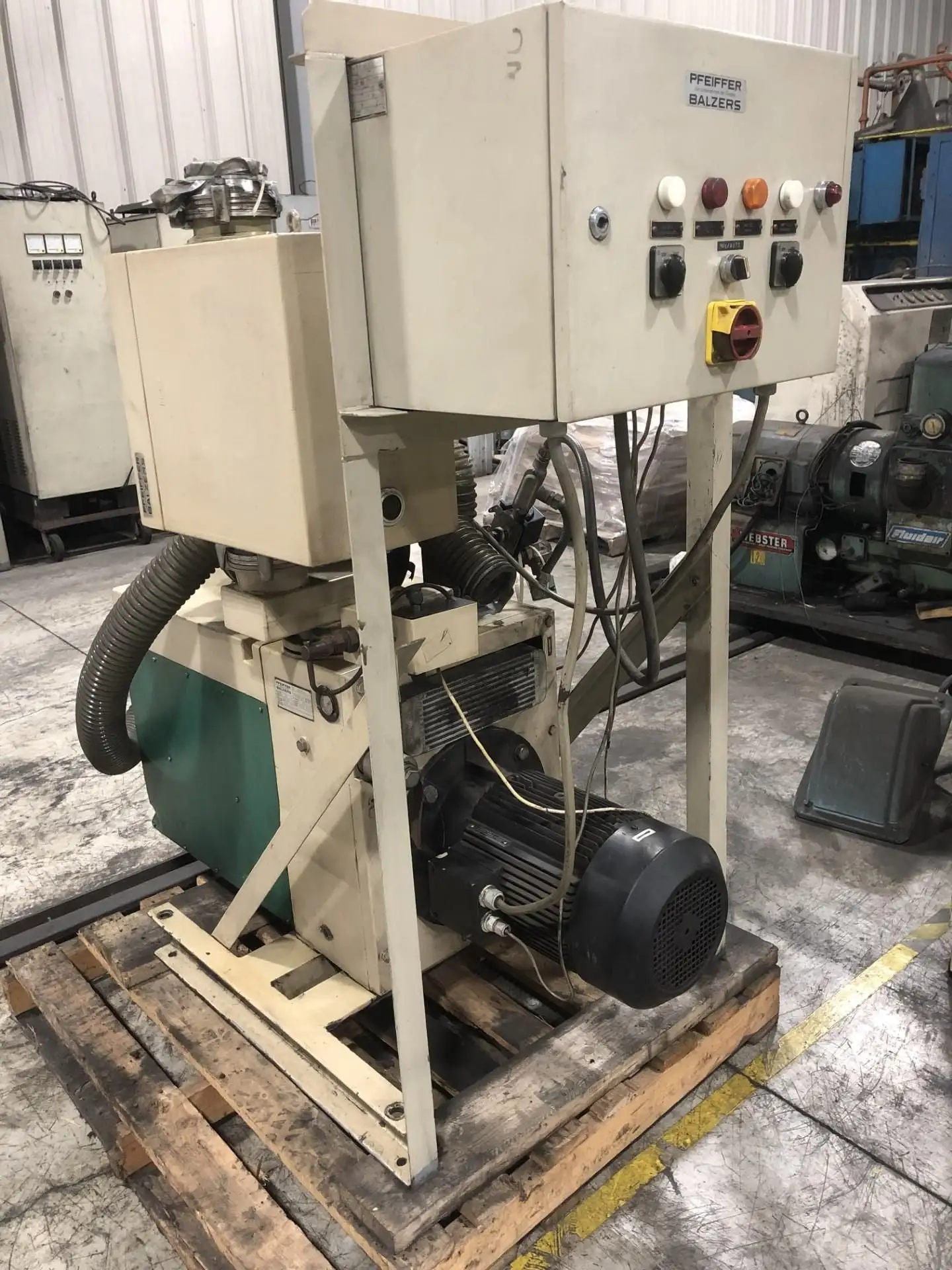 Pfeiffer DUO 250-A Vacuum Pump
