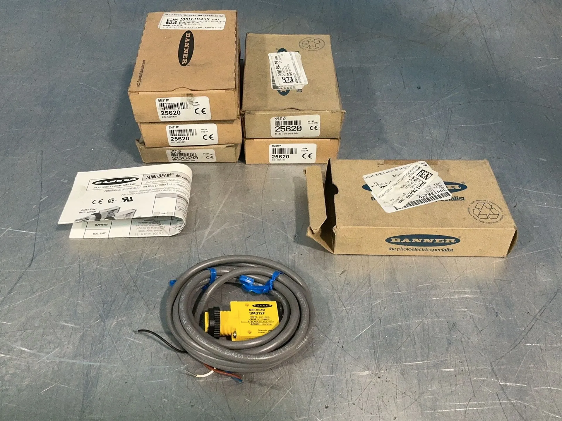 Used BANNER SM312F Photoelectric Sensors Ohio US | HGR 24 #1301569