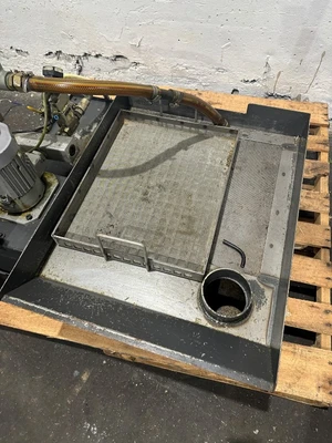 MITSUBISHI COOLANT TANK / PUMP