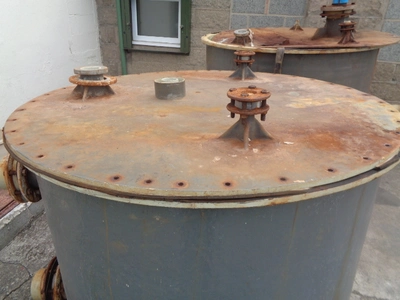 1550 L GRP Poly Prop lined Vertical Enclosed Tank
