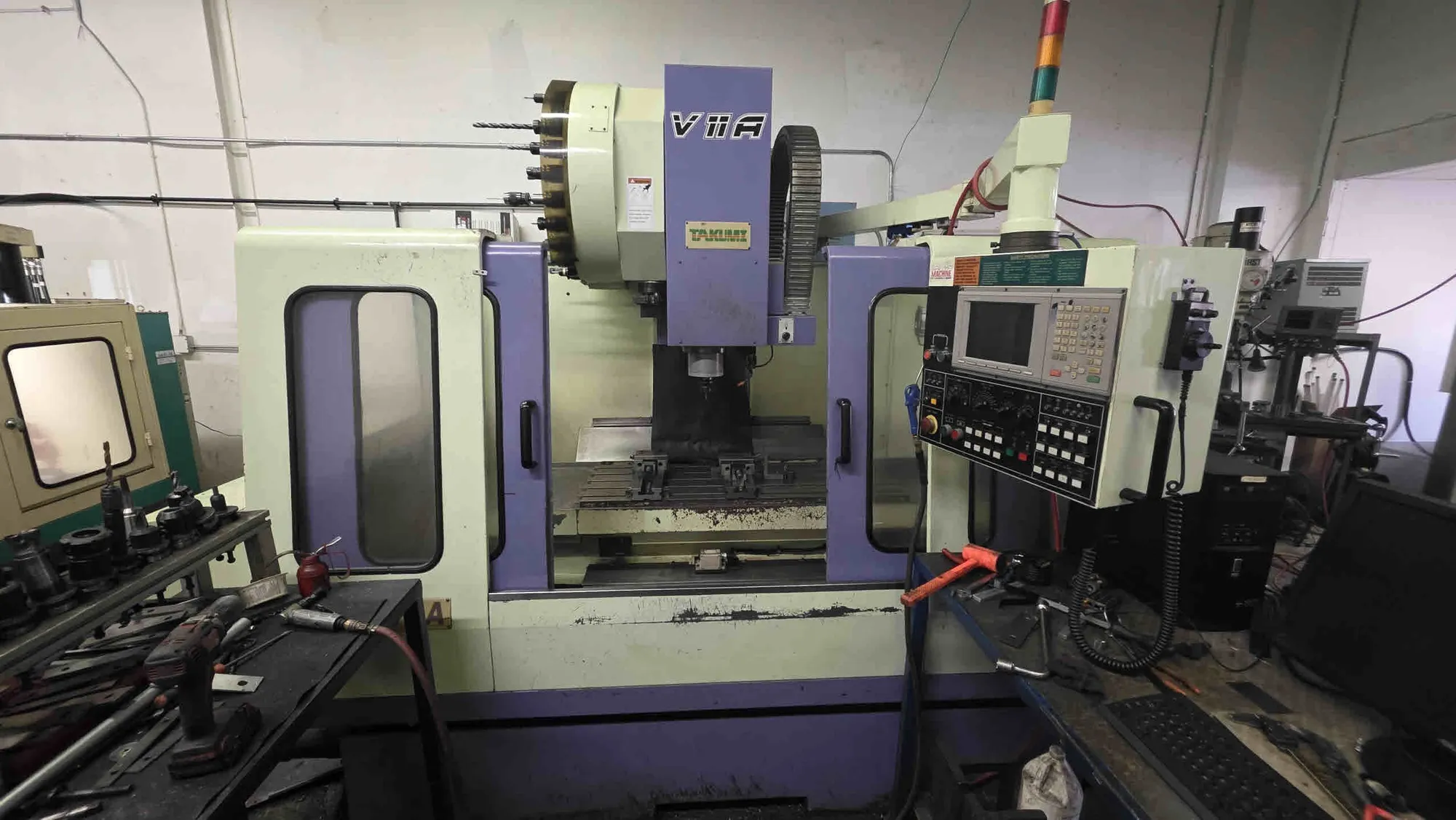 USED 1998 TAKUMI V11A