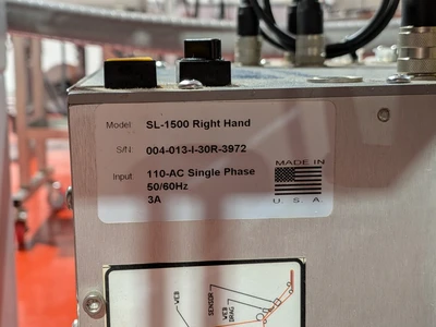 Universal Top and Bottom Label Applicator with Top-and-Bottom Transport Conveyor