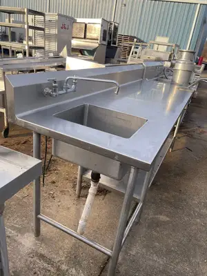 Used Advance Tabco Used 90" Advance Tabco Stainless Steel Table with Sink - SS280 Food Prep Tables Illinois US | Falcon Restaurant Supply #1375776
