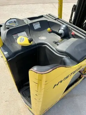 Used 2016 HYSTER E35HSD3 3-Wheel Stand up Electric Counterbalance Forklifts Illinois US | Somerset Equipment Sales #1546261