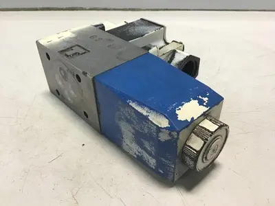 USED VICKERS DG4V-3-2A-M-P7-H-7-T10-50