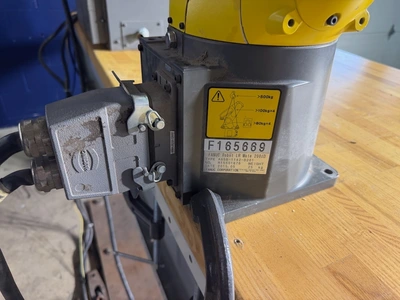 Used 2015 FANUC FANUC LR MATE 200ID Robots Michigan US | K.B. Industries LLC #1309579