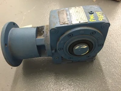 Sew-EuroDrive type SA52LP143, Ratio 37.94
