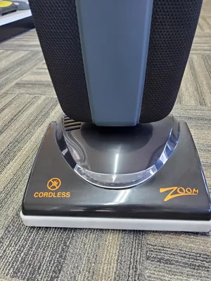 Clean Max Zoom 800 Battery Powered Upright Vacuum  NEW