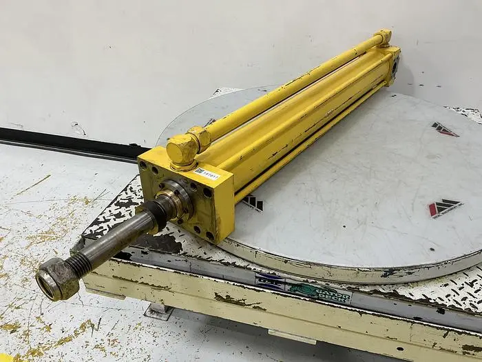 Used PARKER 05.00 CJJ-2HTS33M 47.250 Cylinders Michigan US | Ideal Machinery #696635