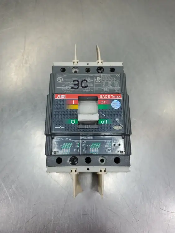 Used ABB TMAX T5H PR221DS CIRCUIT BREAKER, 25A, 3P, 800V Circuit Breakers South Carolina US | Palmetto Automation #1151468