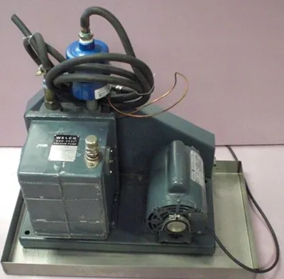 QTY. 1. WELCH DUO-SEAL VACUUM PUMP, MODEL: 1402, S...