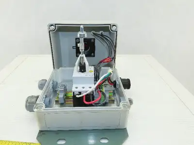 Eaton  XTPR1P6BC1 Manual Motor Protector 1-1.6A Overload W/7x7x6" Enclosure