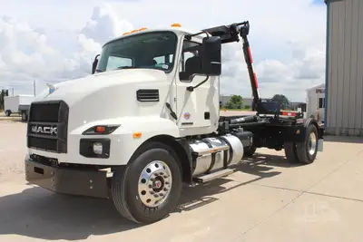 New | in-Stock 2025 MACK MD6 Hooklifts & Roll-Offs Texas US | Roll Off Truck World #1491879