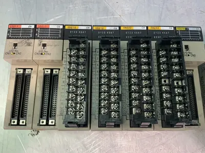 Used OMRON C200HOD219 Programmable Logic Controllers Ohio US | HGR 24 #1345396