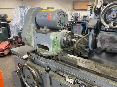 10” X 20” 1R UNIVERSAL CYLINDRICAL GRINDER W/ ID ATTACHMENT