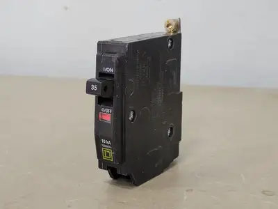 USED SQUARE D QOB135