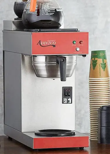 Automatic Coffee Maker with 3 Decanter Warmers - 120V, 1650W