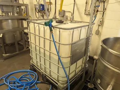 Caged IBC Liquid Totes