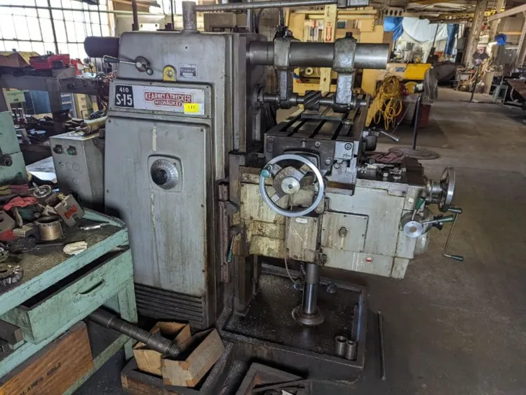 KEARNEY & TRECKER 410S-15 Horizontal Mills - (incl: Vertical "Attachment") | Mohawk Machinery