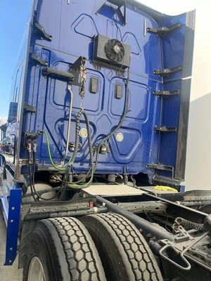 2017 Freightliner Cascadia Evolution "i" Class 125 Deisel Sleeper _UNKNOWN_ Road Tractor | Iron Listing (8)