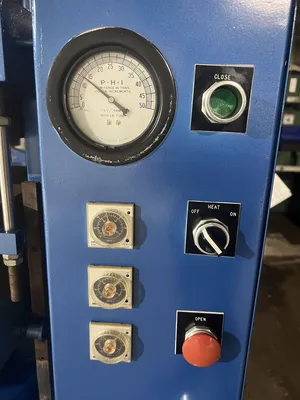 USED 1989 PHI PHI B333C-1-M-C PRESS