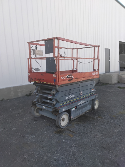 Used 2015 Skyjack SJ4632 Scissor Lifters | Stack Equipment #926308
