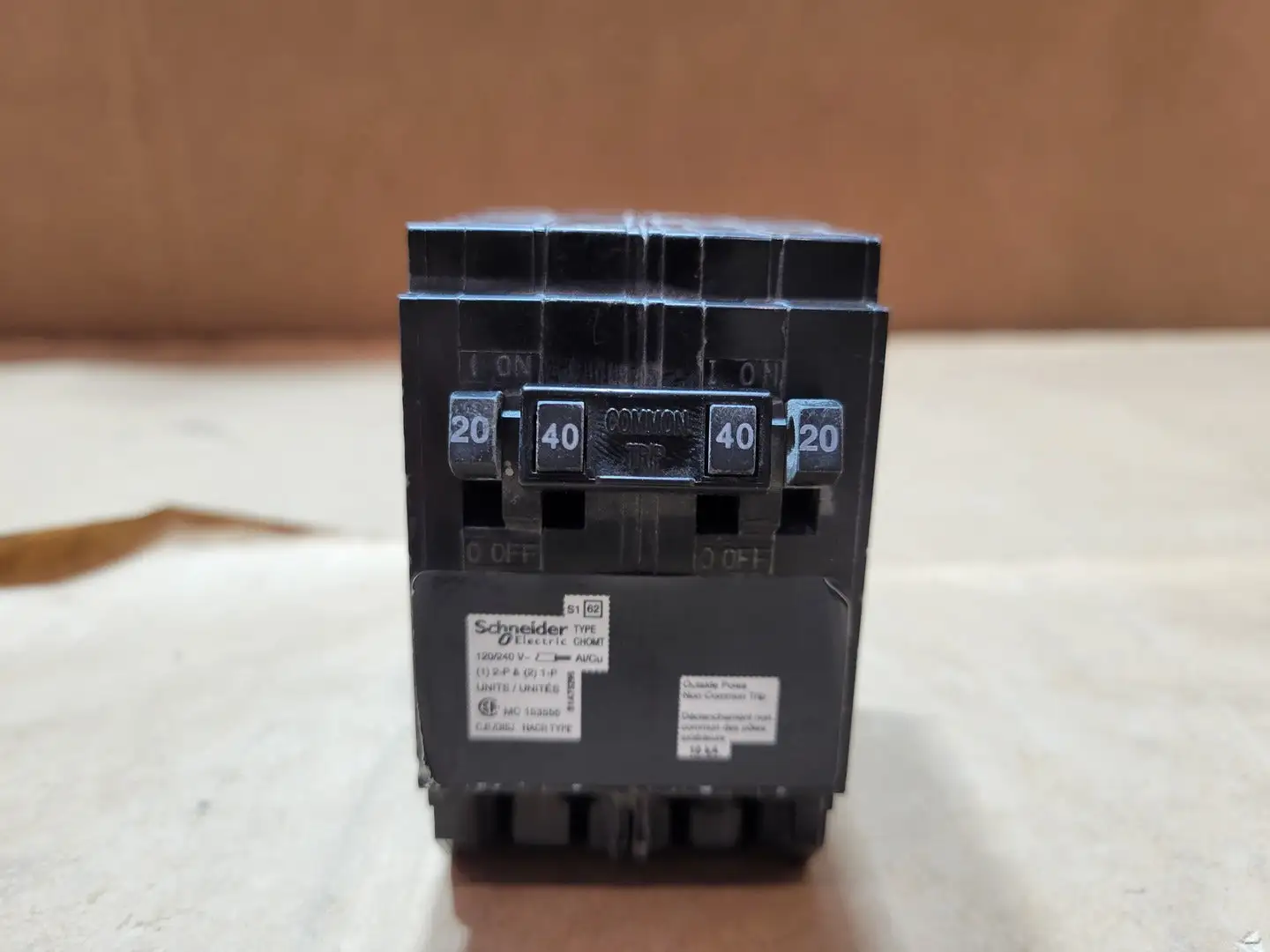 Used SCHNEIDER CHOMT2020240 Switchgears British Columbia CA | Lenmark #1438386