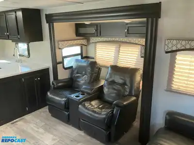 USED 2019 VENTURE SPORTTREK TOURING 336 VRK