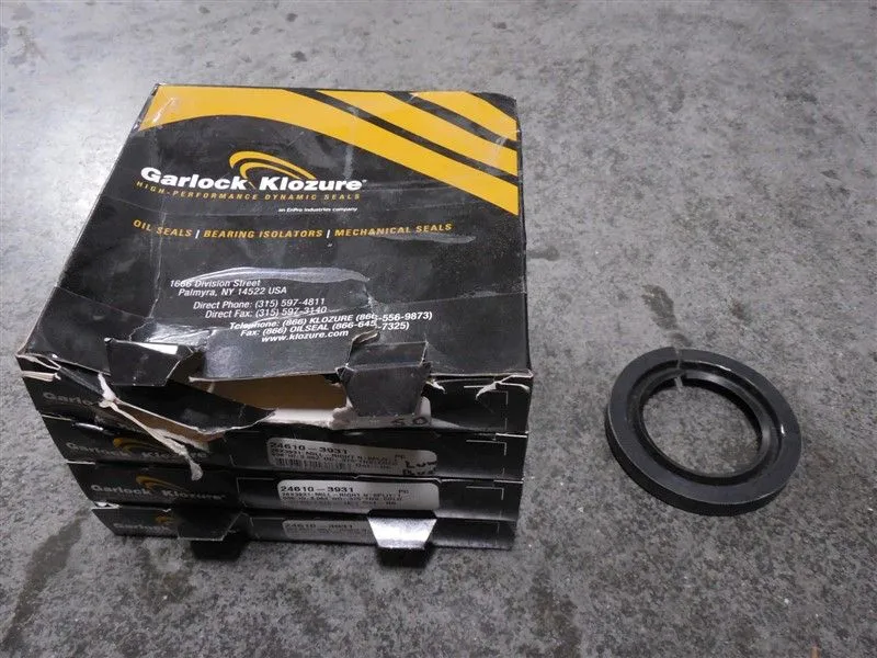 Lot of 4 Garlock Klozure 24610-3931 Mill-Right N Oil Seal 26X3931 New NIB