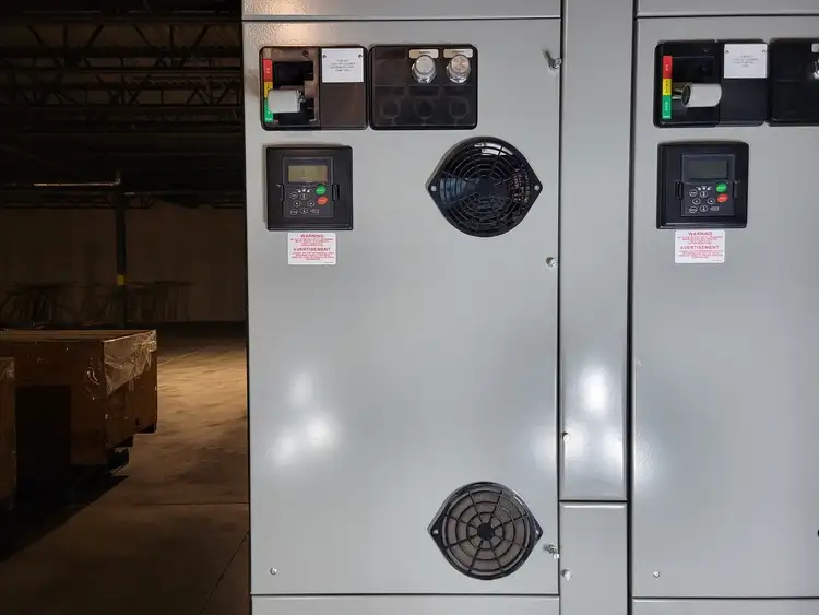 Used EATON SVX004A1-5A4N1 Switchgears British Columbia CA | Lenmark #240309