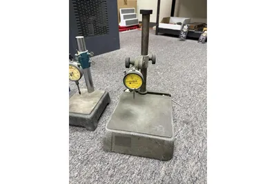 Used _UNKNOWN_ _UNKNOWN_ Stands California US | KD Auctions #1359434
