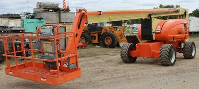 JLG 800 A, 4WDTelescopic Articulating Boom Lift