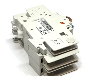 USED ALLEN-BRADLEY 8A 2‑POLE CIRCUIT BREAKER