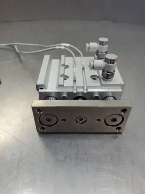 SMC MGPM2525Z Double Pneumatic Cylinder w/DM9P Reed Switches. 6E2
