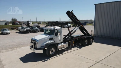 New | in-Stock 2025 MACK GRANITE 64BR Rolloff Trucks Texas US | Roll Off Truck World #1491930