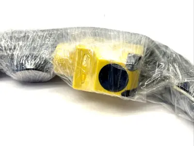 33867, Q25SN6R W/30 | Banner Q25SN6R W/30 Right-Angle Base Mount Photoelectric Sensor 9m Cable 33867 - New