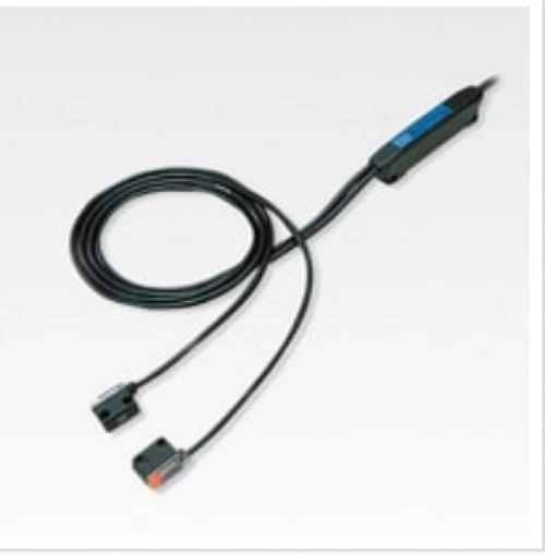 Keyence PQ-02 Amp-in-Photoelectric Sensors, Main Unit Medium-Distance Type [New]