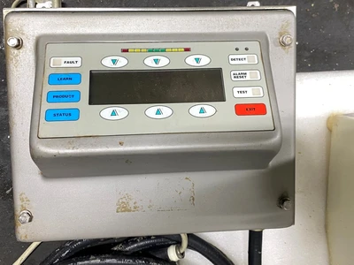 THERMO SCI. APEX 500 8" X 24" METAL DETECTOR