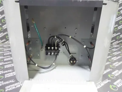 Chromalox HVH-02-81-00 Fan-Forced Electric Heater 208V 8900 BTUH Used