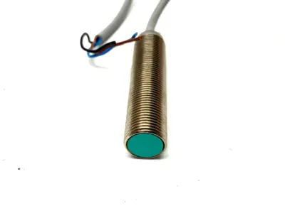 USED PEPPERL+FUCHS INDUCTIVE PROXIMITY SENSOR Y89867