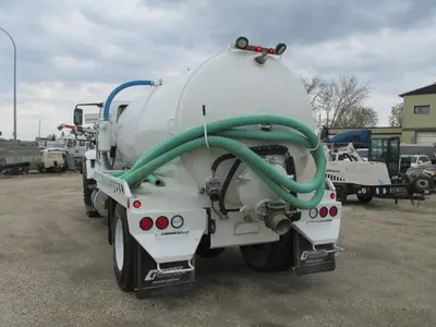 Used 2018 INTERNATIONAL 7600 Tractors & Trailers Manitoba CA | Conquest Truck & Auto Sales #1418270