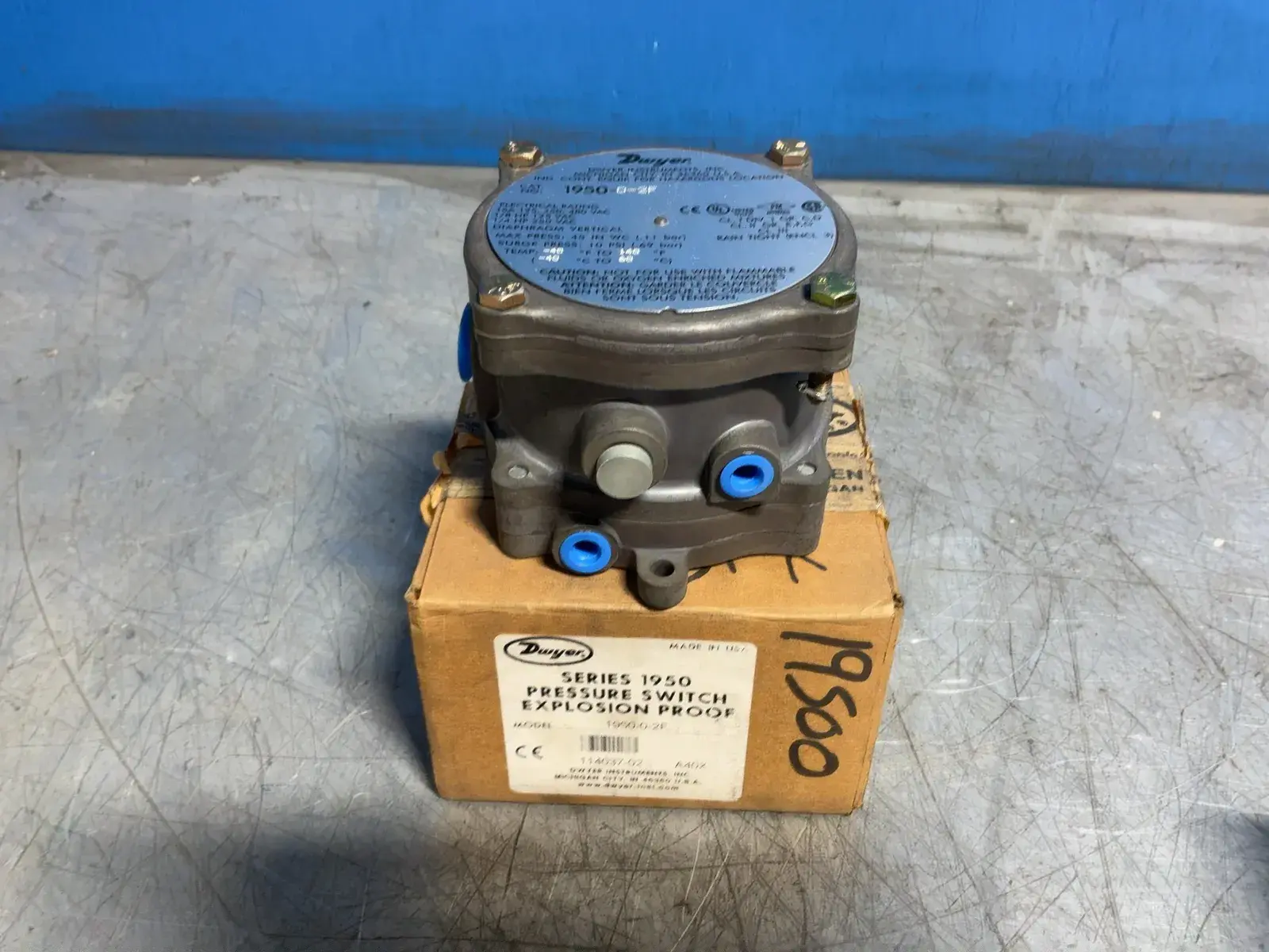 Used DWYER 195002F Pressure Switches Ohio US | HGR 24 #1085050