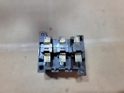 Used CUTLER-HAMMER A10CN0 PLC Contactors British Columbia CA | Lenmark #1488946