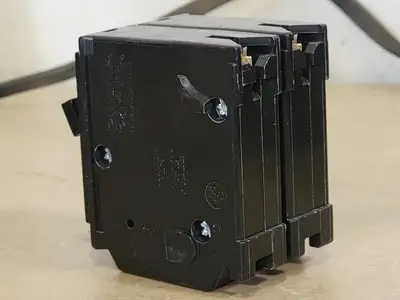 Used SQUARE D HOM230 Switchgears British Columbia CA | Lenmark #241198
