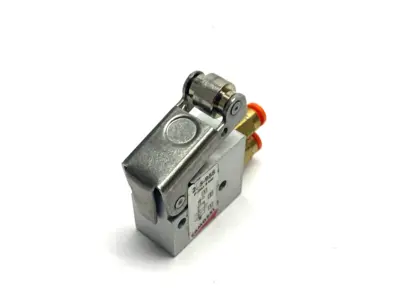 Used Camozzi Mechanically Operated Mini Valve 3/2-Way Lever/Roller Action Pump & Valve Parts Michigan US | Maverick Industrial Sales #1397615