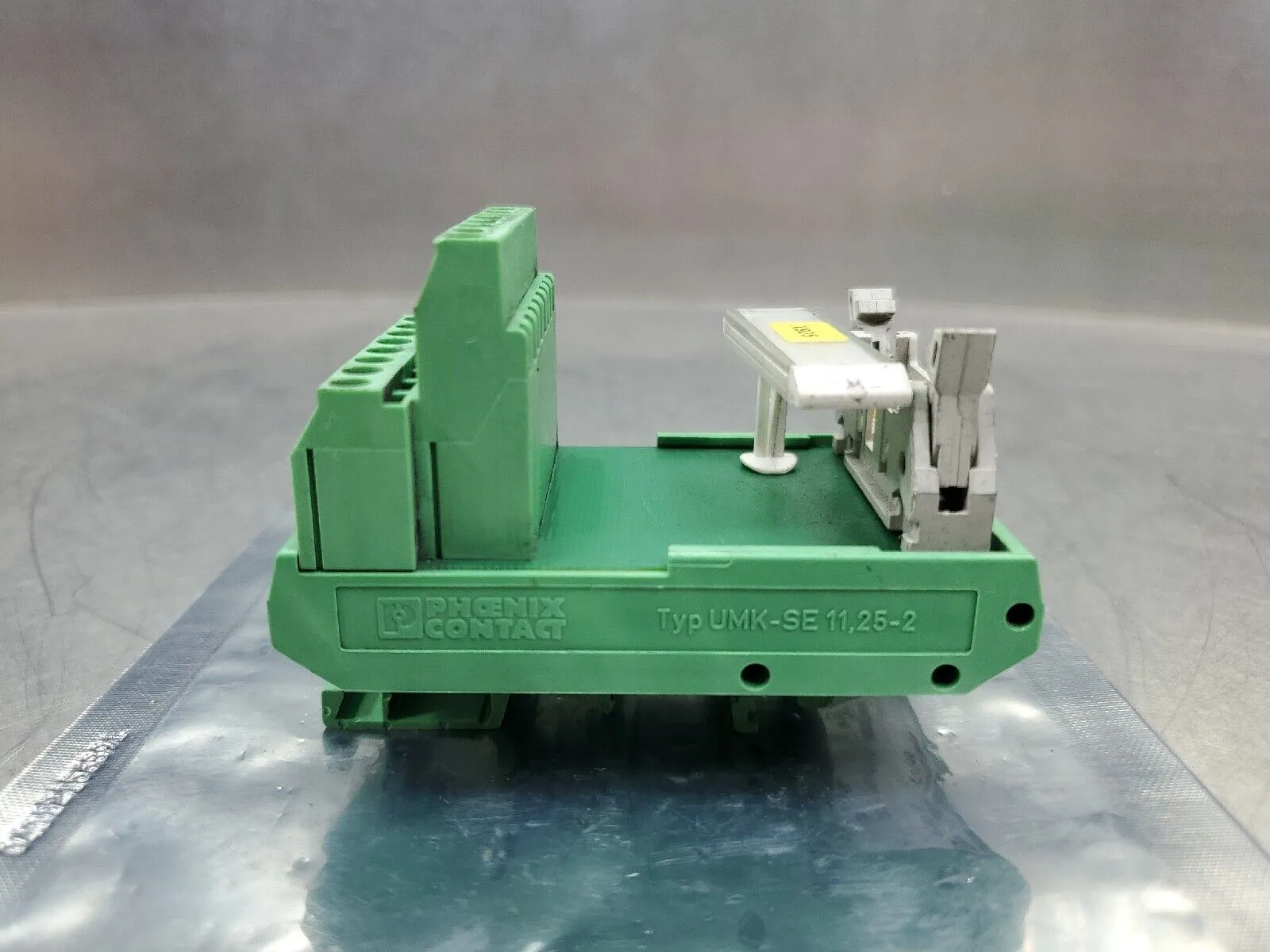 PHOENIX CONTACT FLKM 16 – 2281034 Terminal Block. 4H