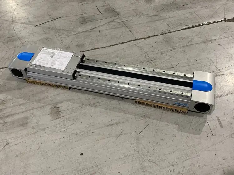New | in-Stock Festo Spindle Axis 556825 Linear Actuators Michigan US | Maverick Industrial Sales #1394935