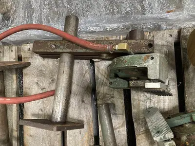 USED C.R. ONSRUD PNEUMATIC CLAMPS