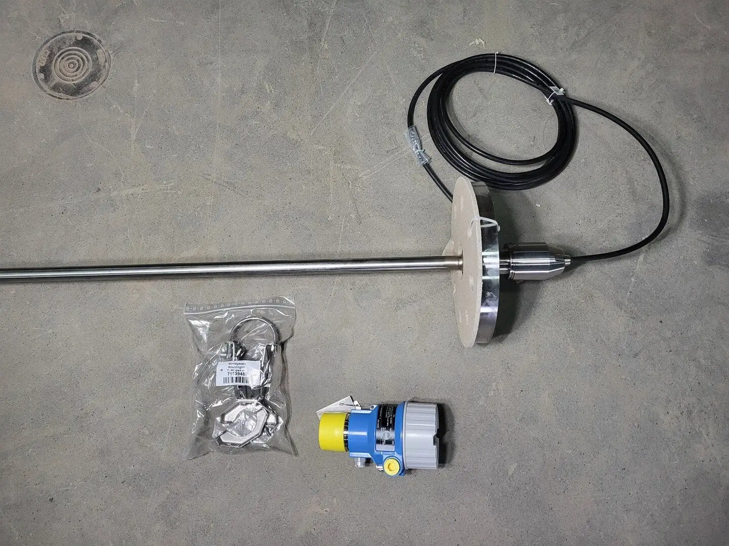 NEW ENDRESS+HAUSER FMB51-CA41JD1FGA80AHJB3UM