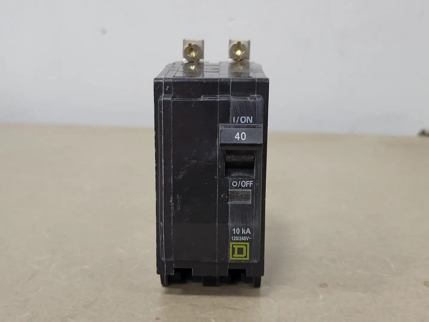 USED SQUARE D QOB240